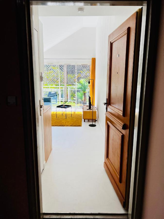 Apartamento Appart. avec grande terrasse vue océan Saint-Gilles-les-Bains Exterior foto