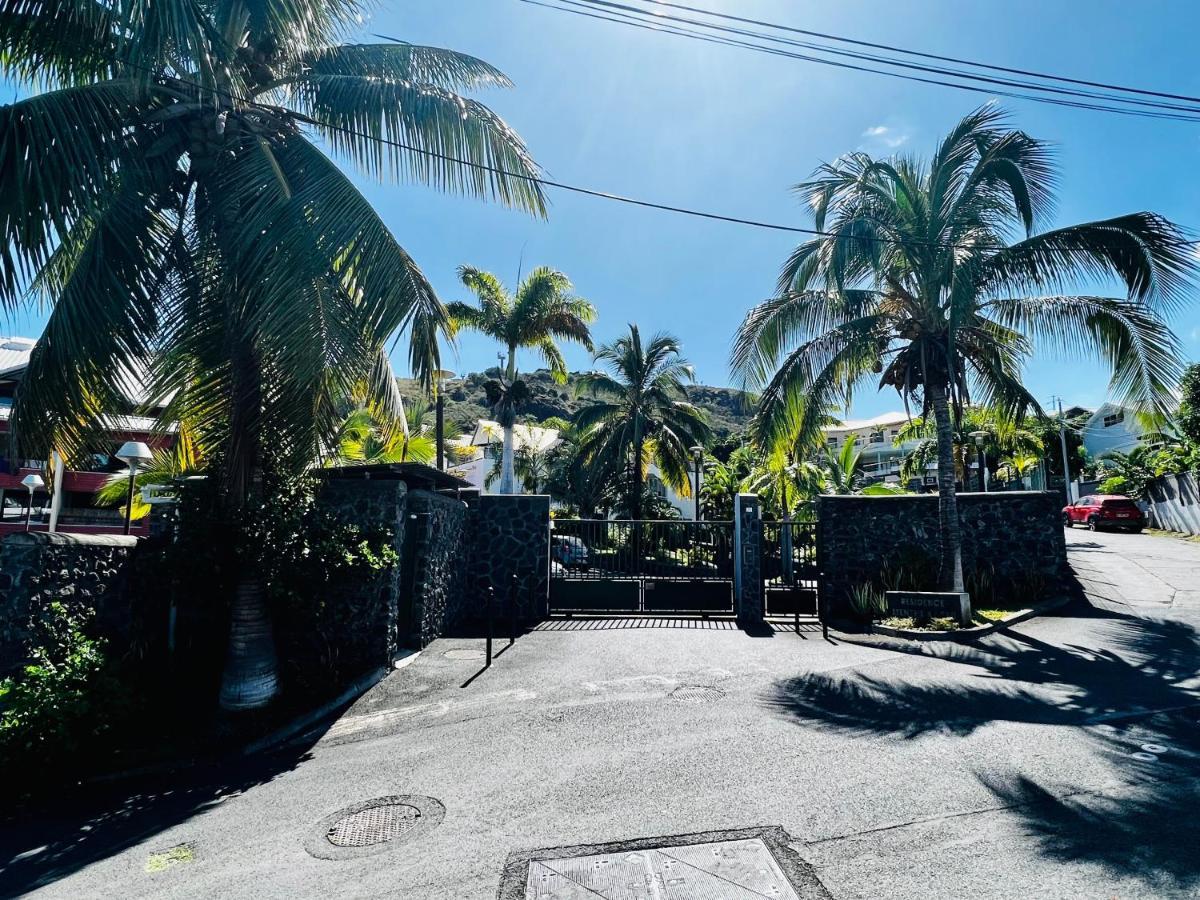 Apartamento Appart. avec grande terrasse vue océan Saint-Gilles-les-Bains Exterior foto