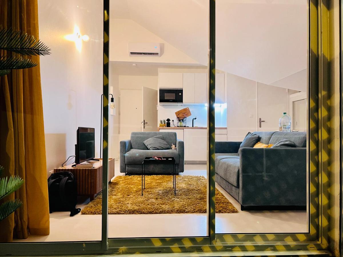 Apartamento Appart. avec grande terrasse vue océan Saint-Gilles-les-Bains Exterior foto